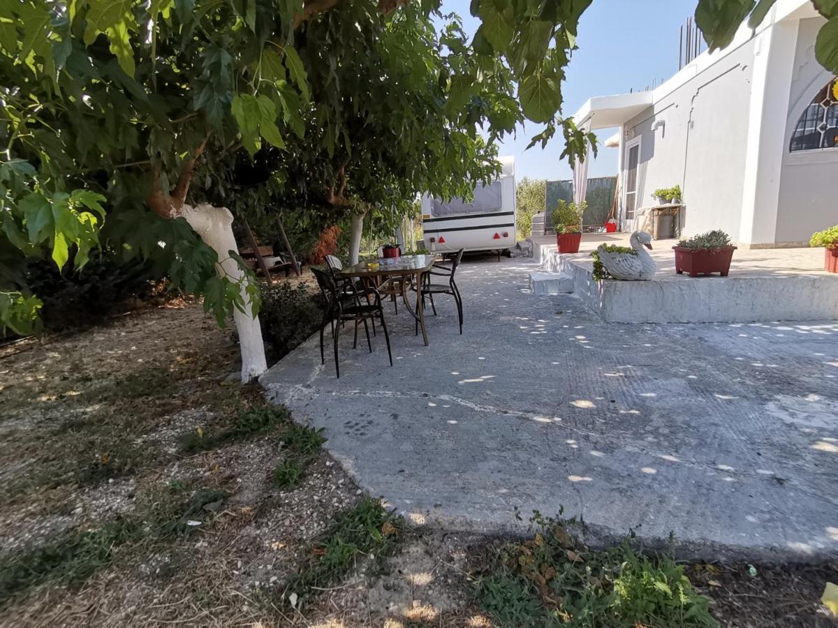 Green Garden Caravan Hotel Agrilia Bagian luar foto