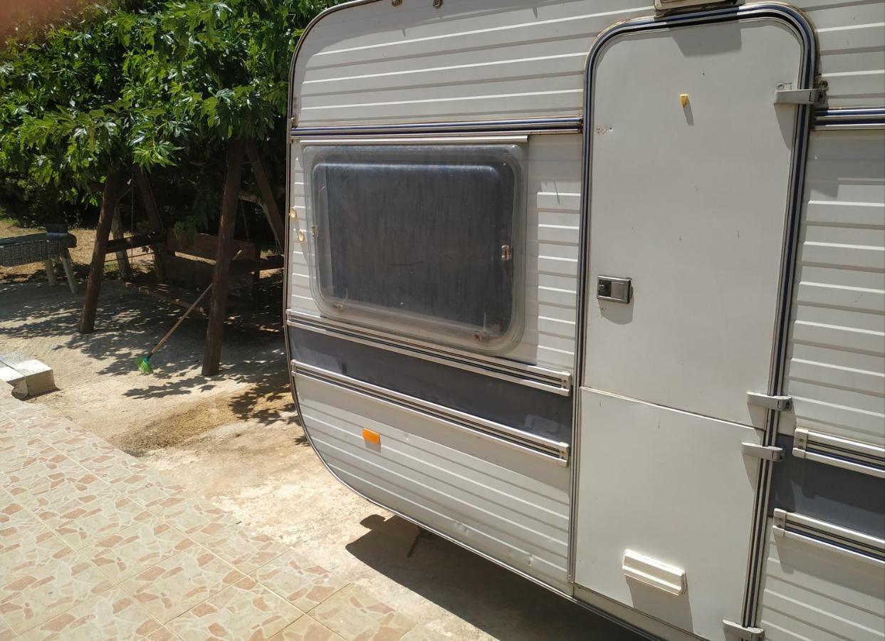Green Garden Caravan Hotel Agrilia Bagian luar foto